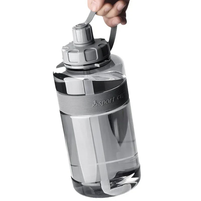 Botella Deportiva de Agua 2L con Pajilla – Botella Fitness de Gran Capacidad para Gimnasio y Deporte